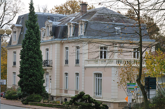 Château de la faculté des sciences, siège de la présidence de l'Université Paris-Sud XI, Orsay, Essonne, France - Auteur : Croquant Licence CC By Sa - Gfdl